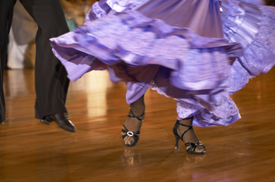 社交ダンス競技会に出場したいカップルをスタジオ　ダンス２ハートがお手伝いいたします。